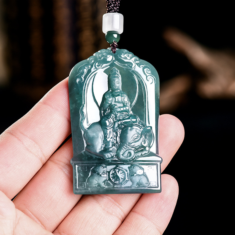 Vintage Necklace - Natürlicher burmesischer Jadeit Guanyin Anhänger Halskette