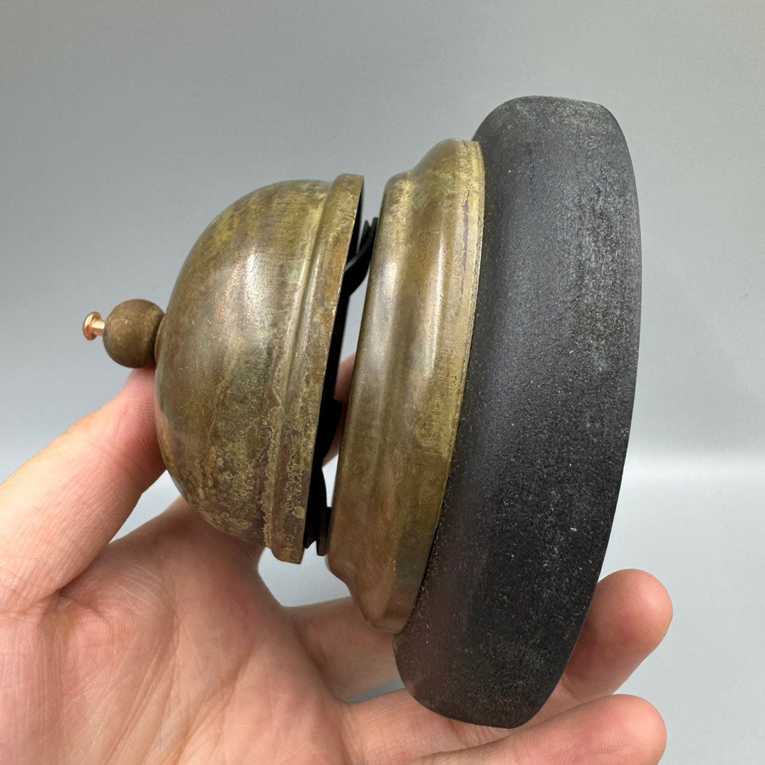Vintage Retro Messingglocke im – Vintage Collectible Bells Bewertung und Preis