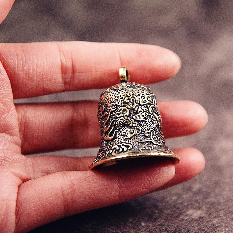 Vintage Messing Glocke geschni – Vintage Collectible Bells Bewertung und Preis